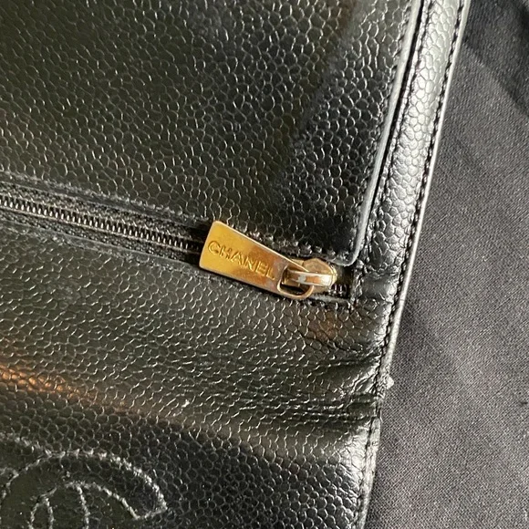 Chanel Textured Black Wallet - Picture 7 of 9